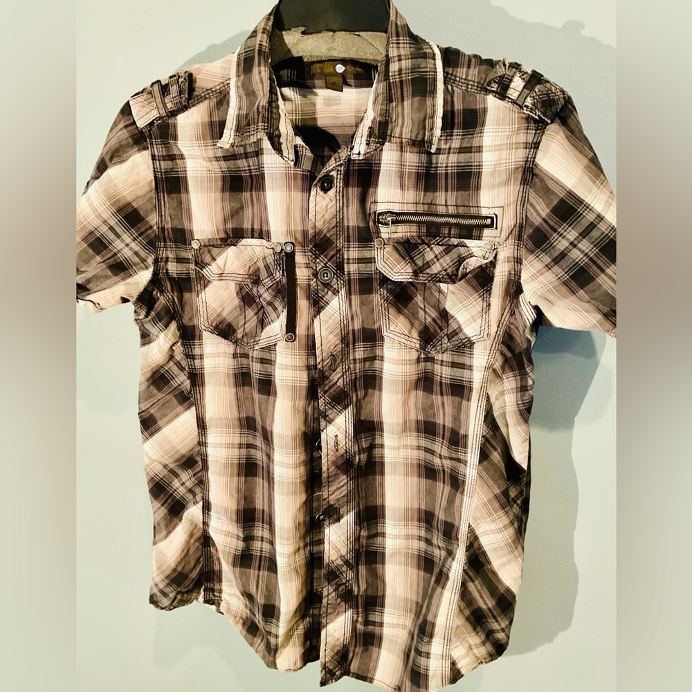 Men’s Twice Medium Short Sleeve Shirt
